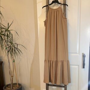 Chic Ryegrass Sleeveless tie neck Tan Maxi Dress M